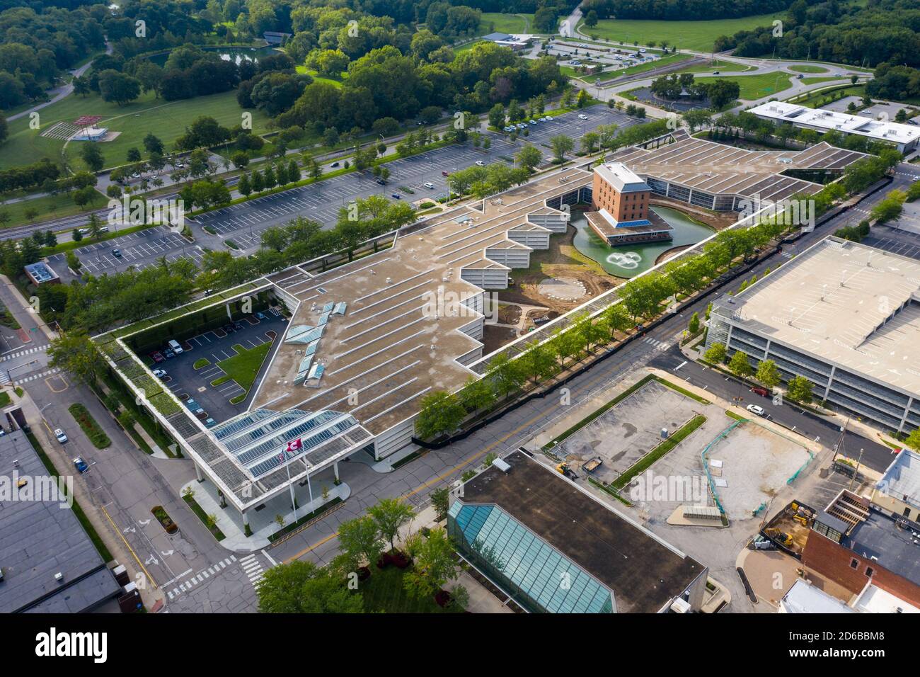 Cummins Corporate Office Building, progettato da Kevin Roche, Columbus, Indiana Foto Stock