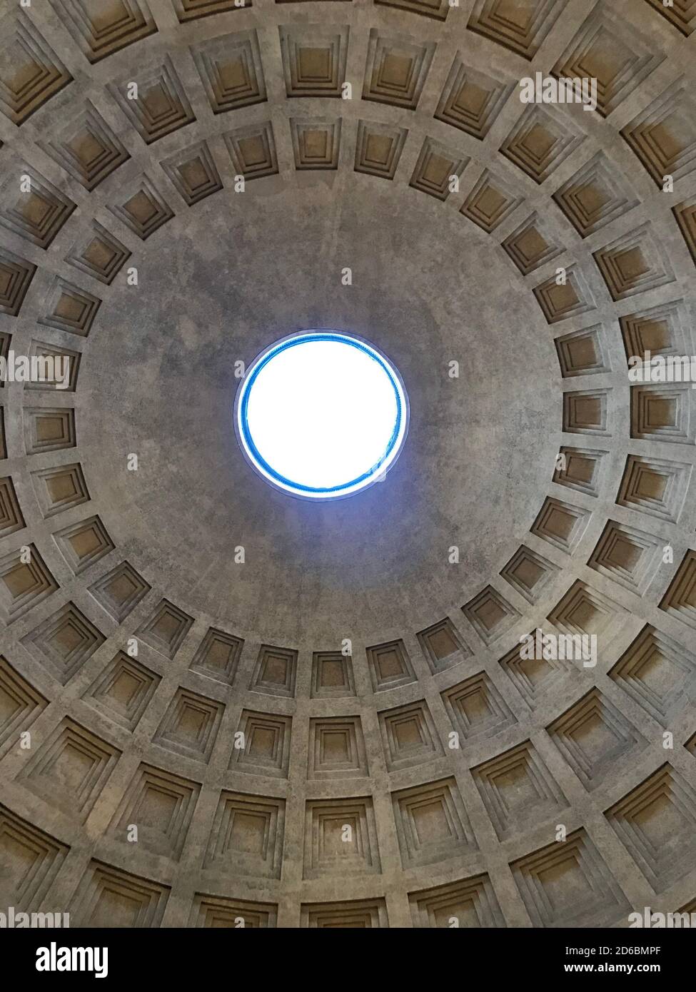 Pantheon a Roma con i 2000 anni, ma ancora la più grande cupola in cemento non rinforzato del mondo Foto Stock