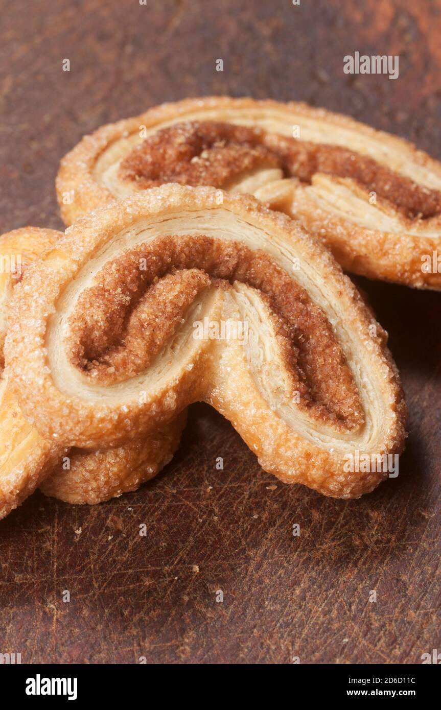 Biscotti Brezel con zucchero e cannella, chioseup Foto Stock