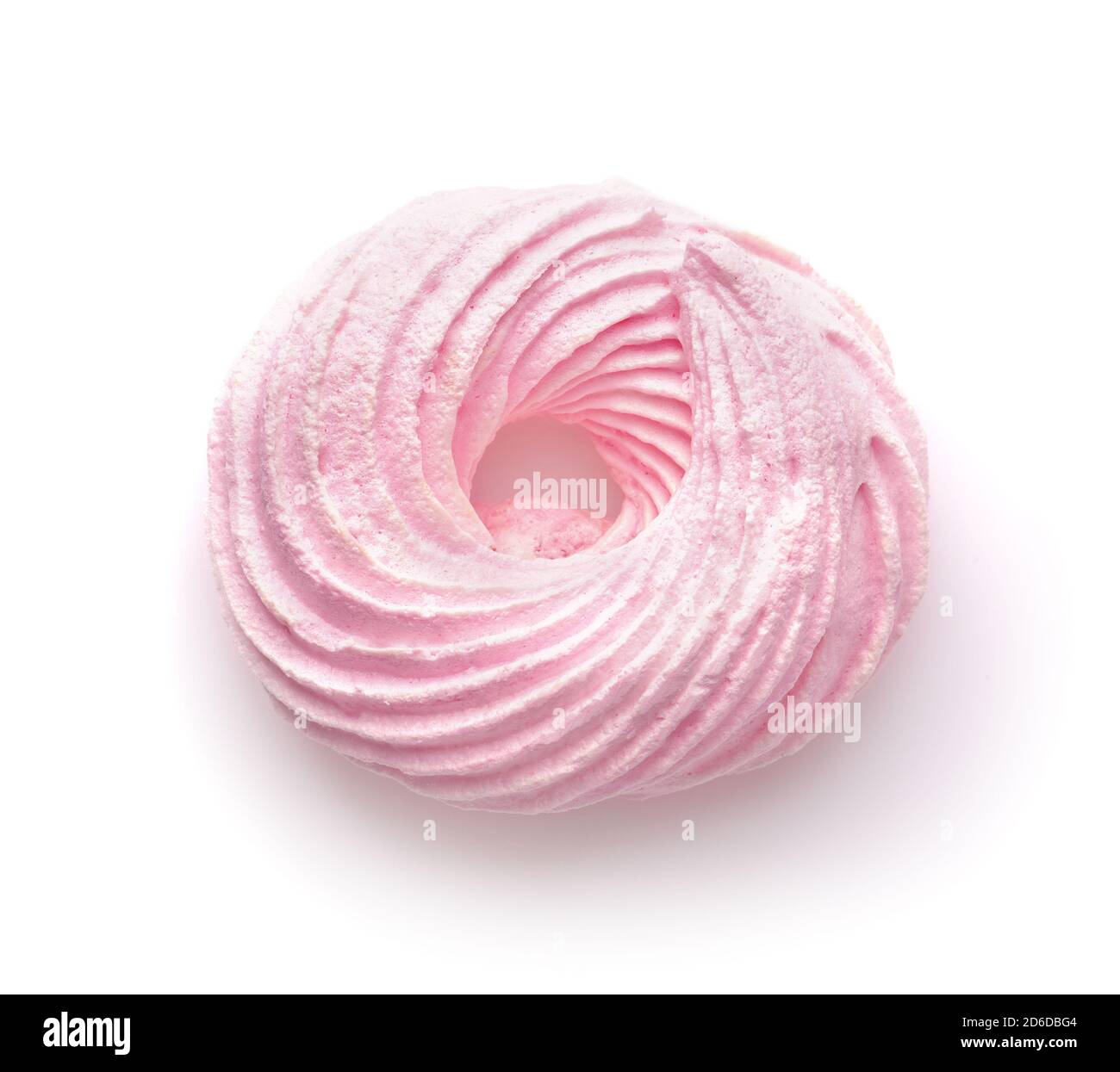 Vista dall'alto dell'anello di meringa rosa isolato su bianco Foto Stock