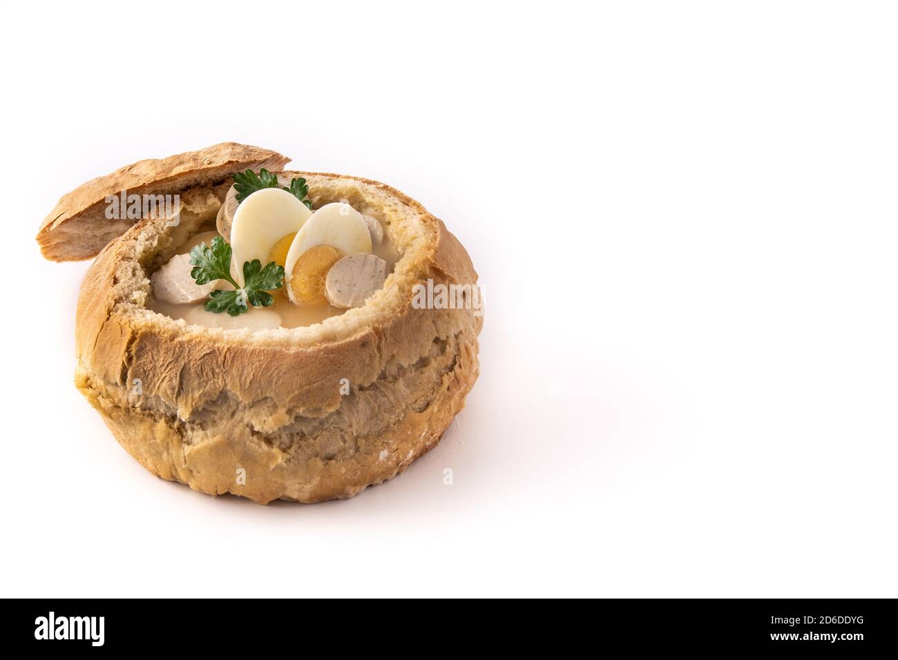 Zurek. Zuppa polacca tradizionale isolata su sfondo bianco Foto Stock