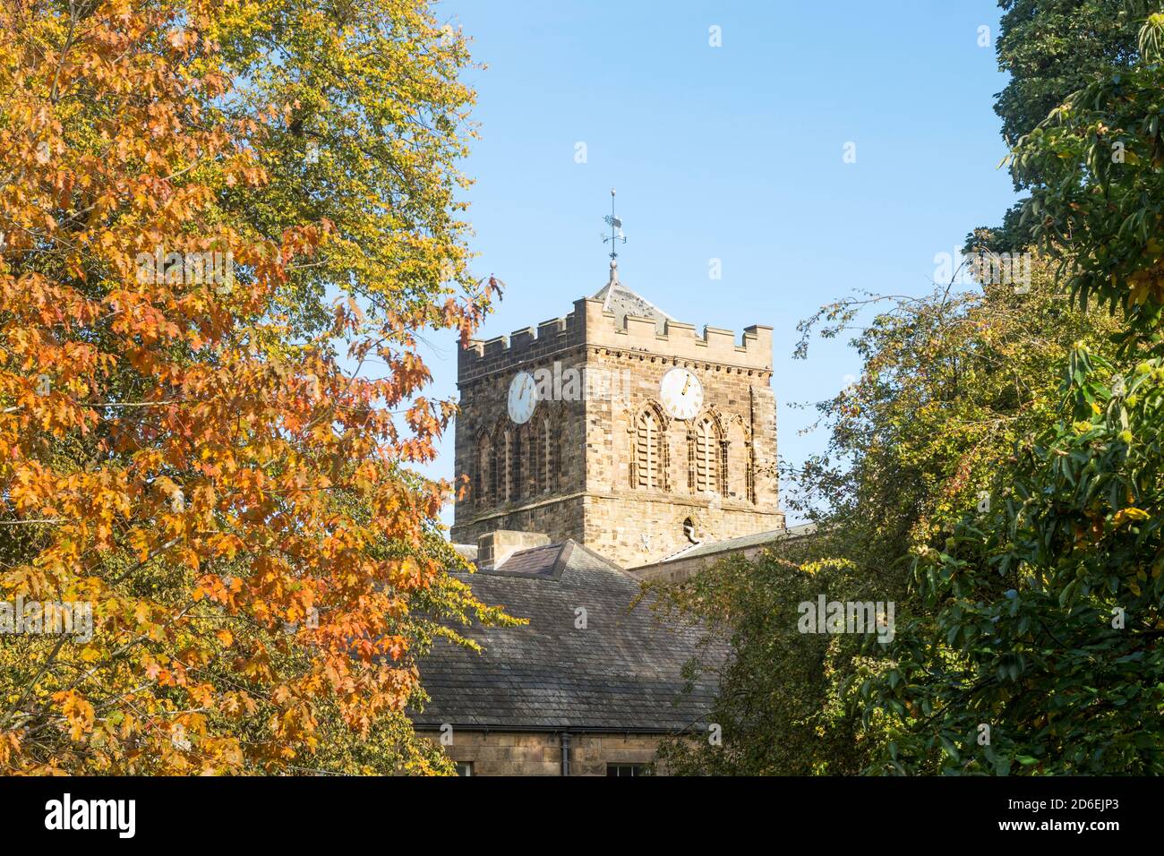 L'orologio o il campanile di Hexham Abbey in autunno. Northumberland, Inghilterra, Regno Unito Foto Stock