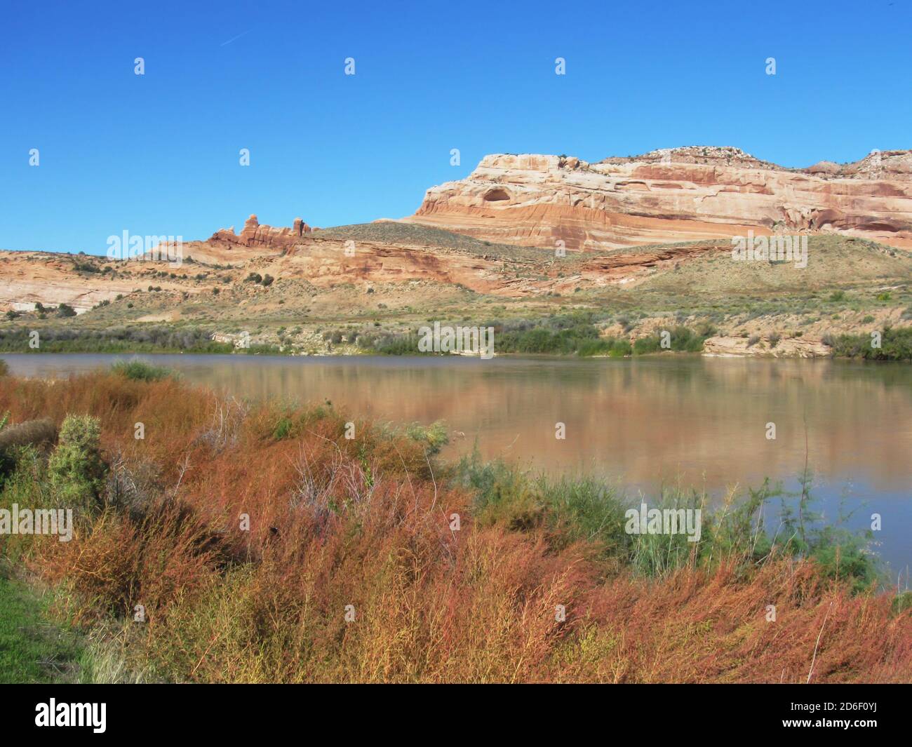 Fiume Colorado, visto da un punto di vista sulla Scenic Byway, state Route 18, Utah Foto Stock
