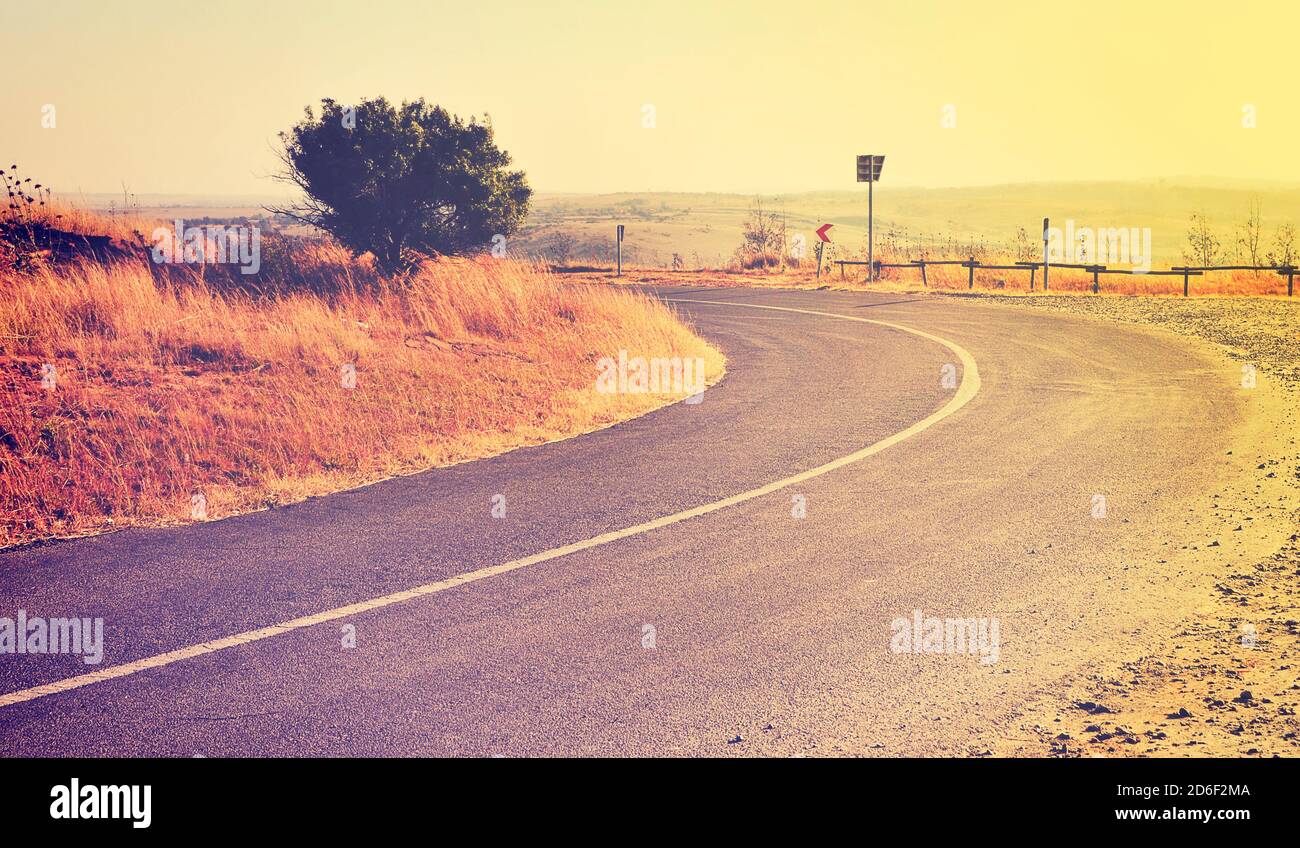 Strada curva attraverso la campagna, Sud Africa Foto Stock