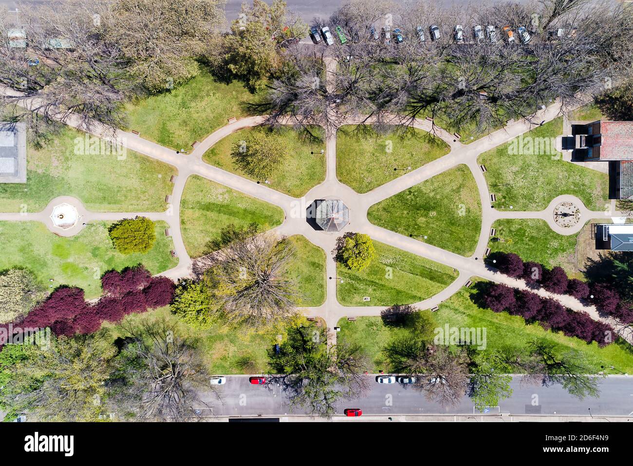 Central Robertson Park nella storica città di Orange sul Central West austriaco del NSW - vista aerea dall'alto. Foto Stock