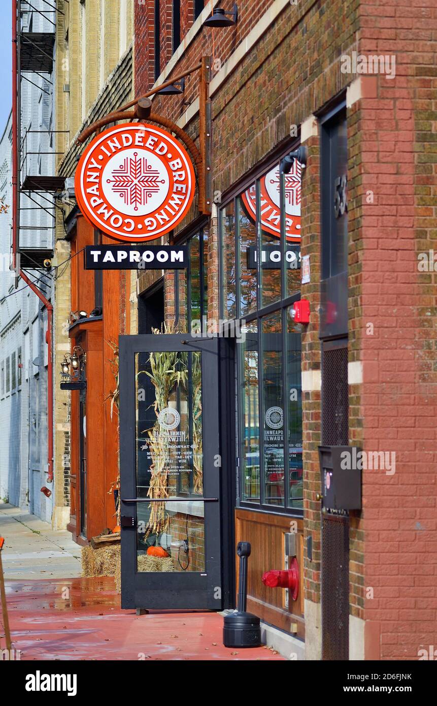 Milwaukee, Wisconsin, Stati Uniti. Una fabbrica di birra artigianale basata su una struttura di magazzino nel quartiere Walker's Point della città. Foto Stock