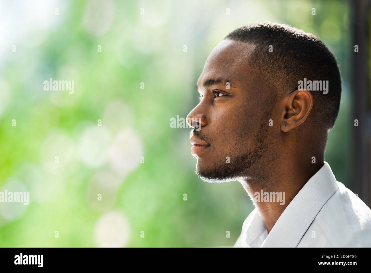 Respirare aria pulita. Relax in natura un giorno Foto Stock