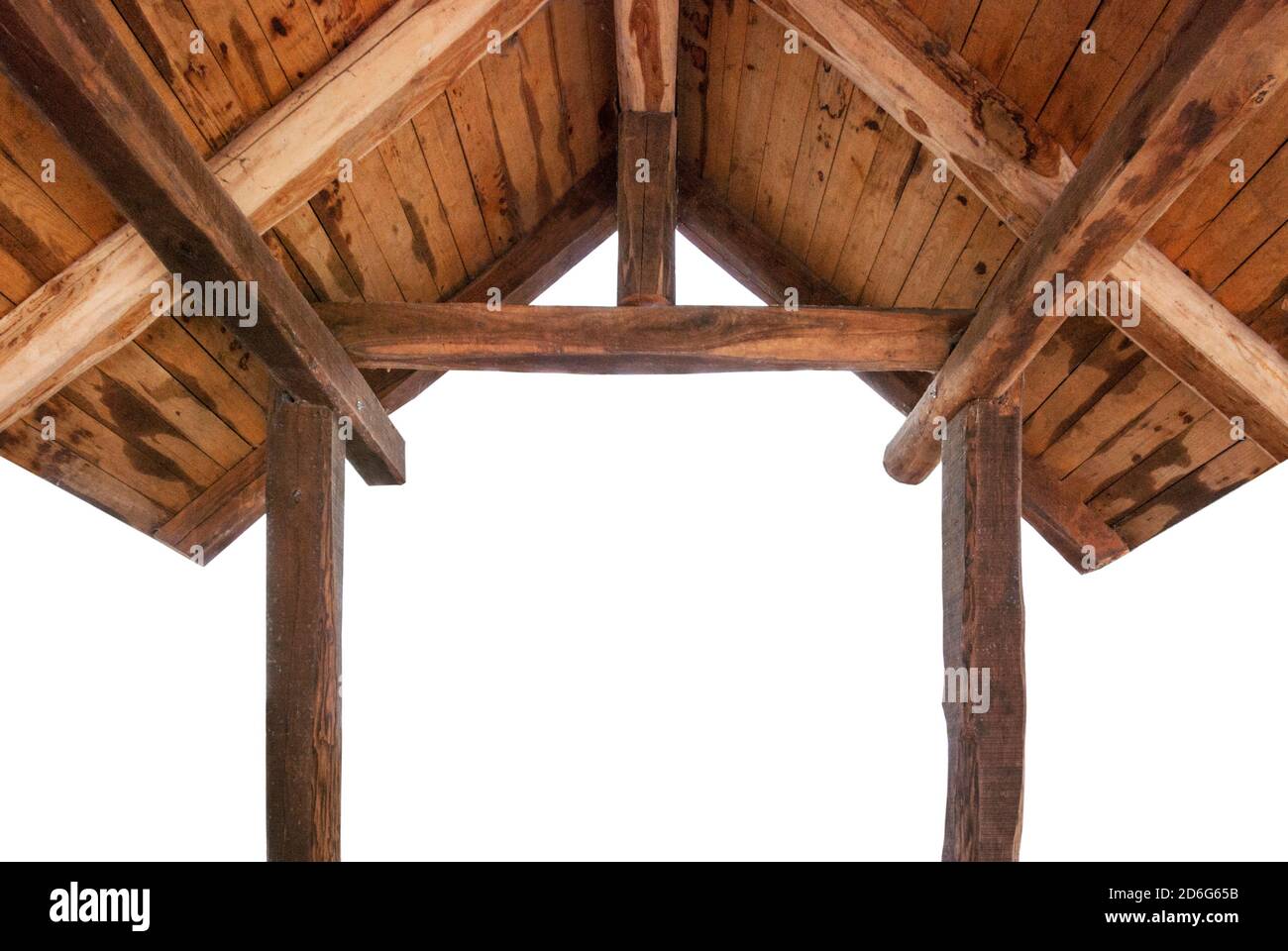 Tetto in legno di un ingresso isolato su sfondo bianco Foto Stock