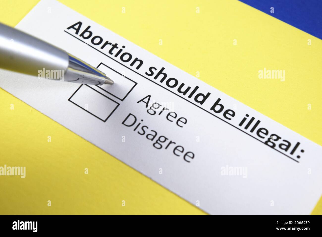 L'aborto dovrebbe essere illegale: D'accordo o in disaccordo? Foto Stock