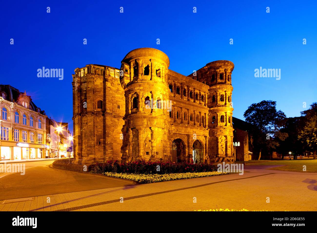 Deutschland, Rheinland Pfalz, Stadt Trier, roemisches Stadttor porta Nigra. Foto Stock