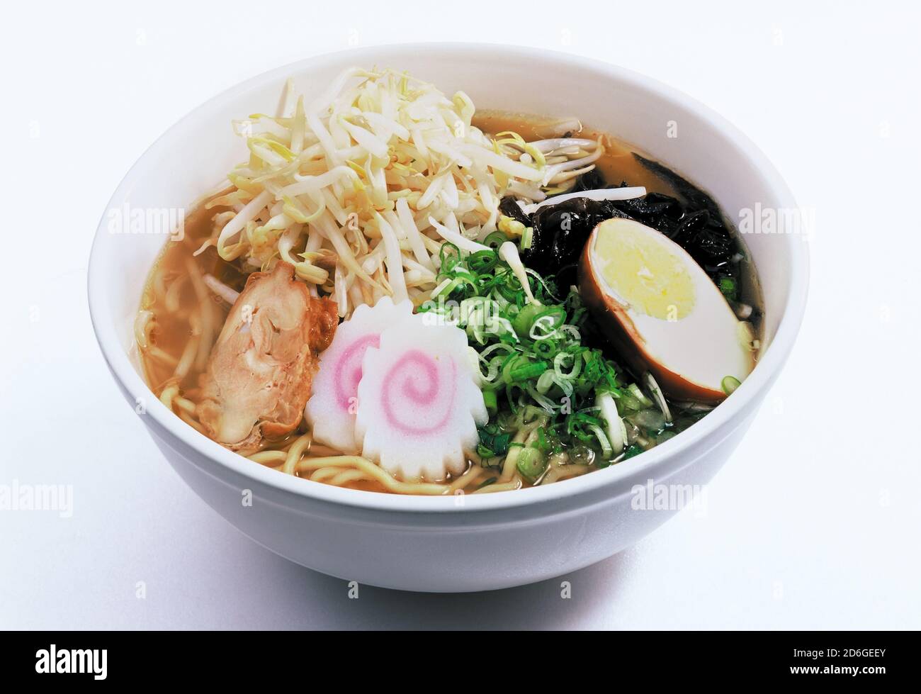 Ramen tonkotsu giapponese, noodle di brodo di ossa di maiale Foto Stock