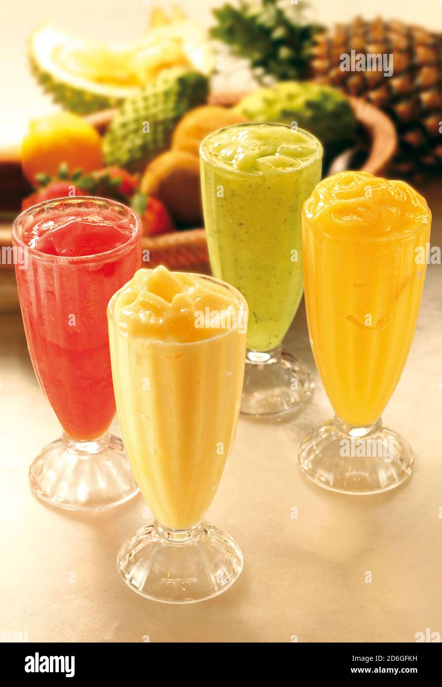 Freschi deliziosi frullati di frutta tropicale Foto Stock