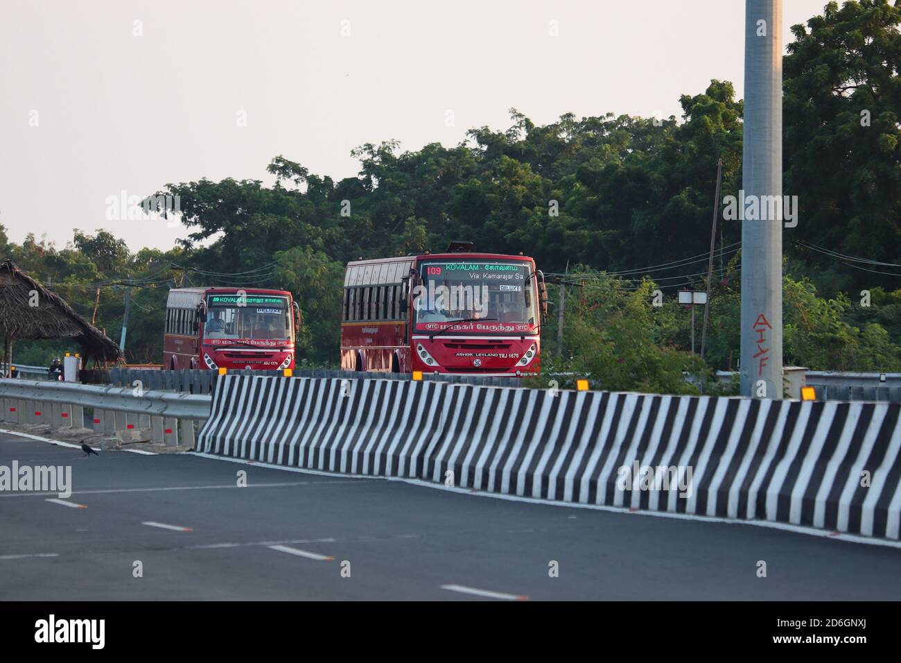 Chennai, Tamilnadu, India. Ottobre 18 , 2020.Local Urban Red Bus Servizio del governo Tamil Nadu Foto Stock