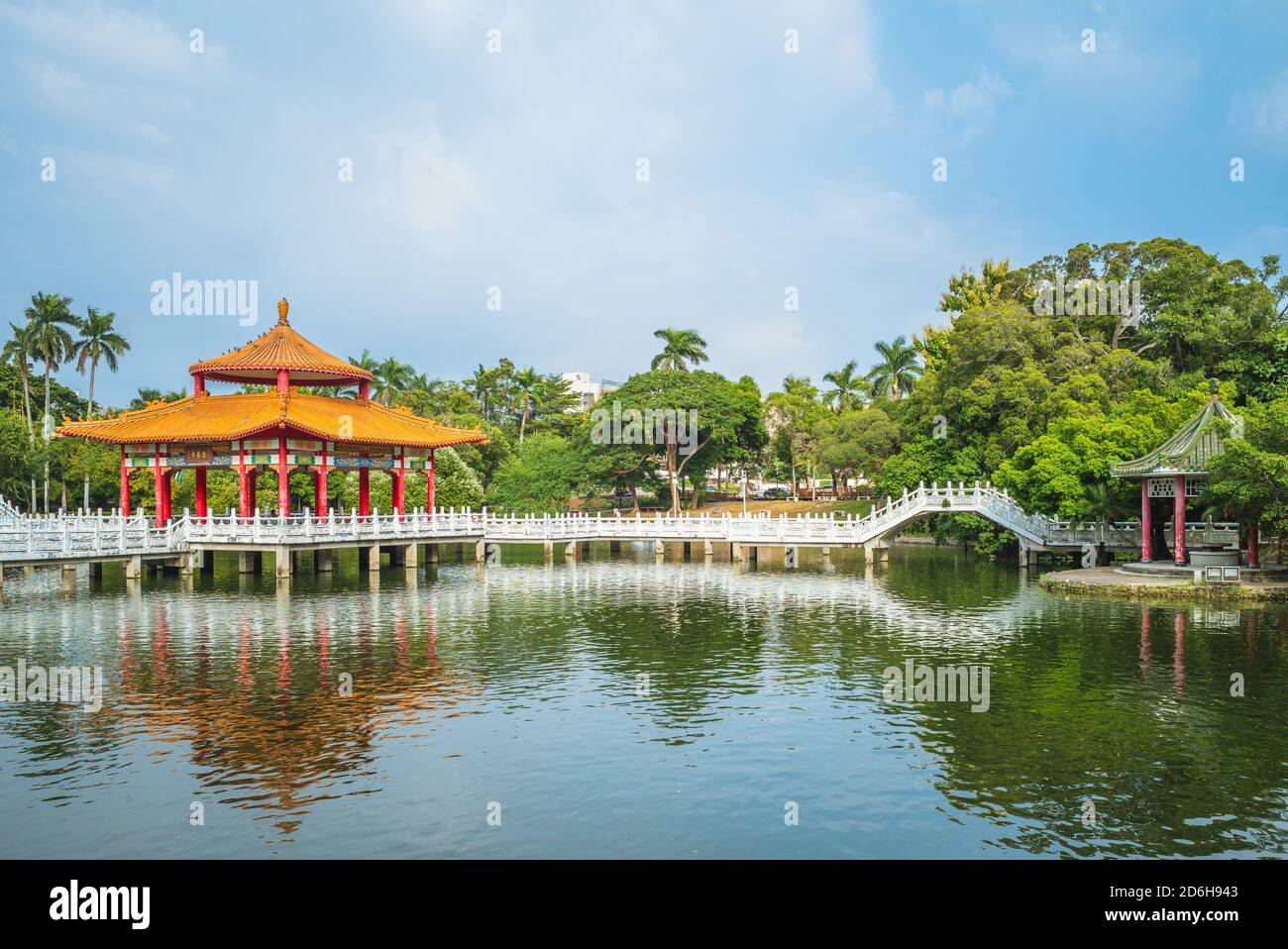 Padiglione nianci del parco Tainan a Tainan, Taiwan. La traduzione del testo cinese è il padiglione nianci Foto Stock