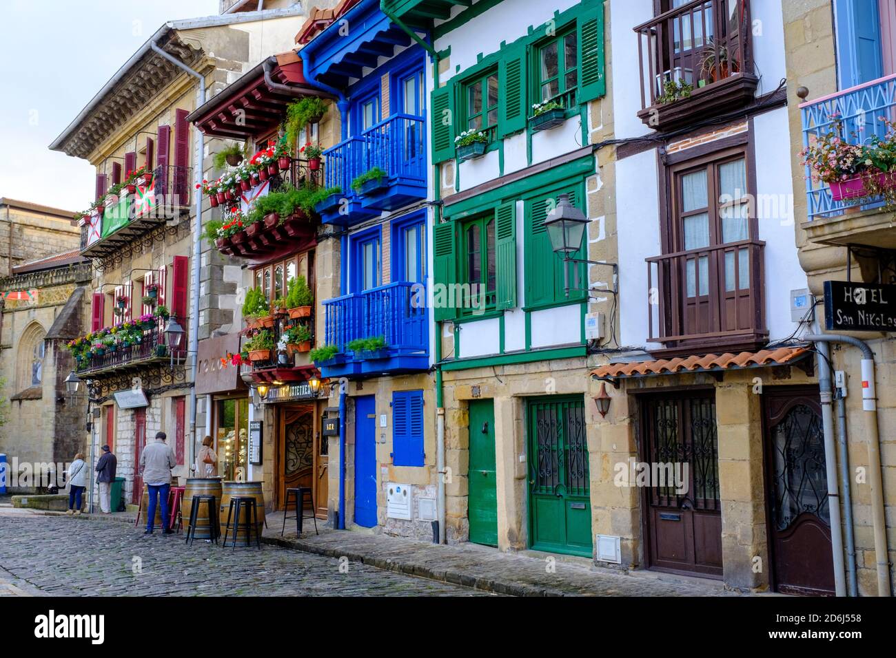 Arma Plaza, Hondarribia, vicino Irun, Paesi Baschi, Pais Vasco, Provincia di Gipuzkoa, Spagna Foto Stock