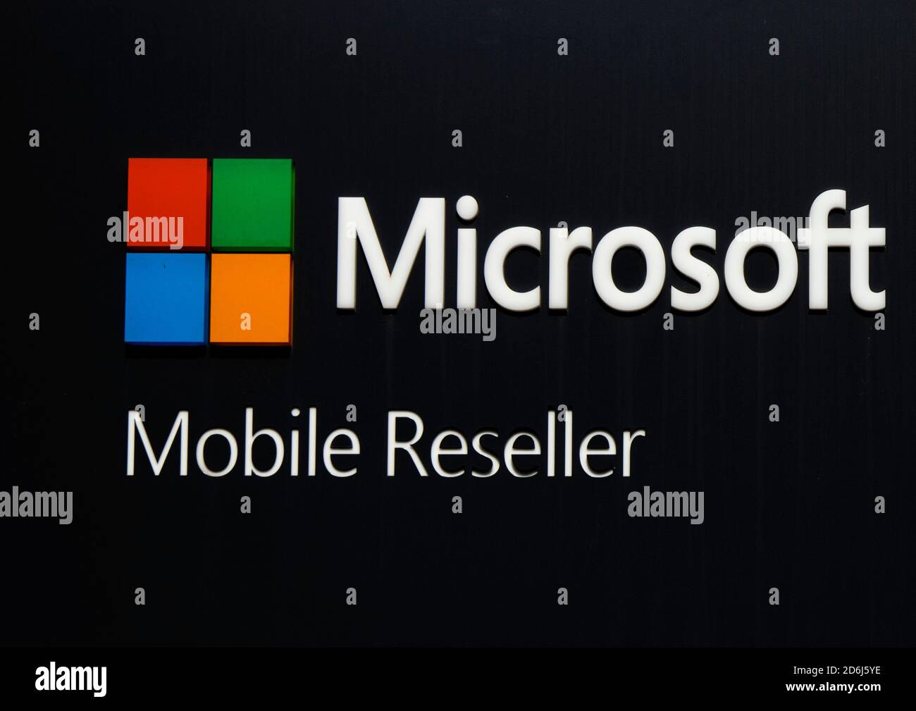 Consiglio con l'iscrizione Microsoft, Mobile Reseller, Potsdam, Brandenburg, Germania Foto Stock