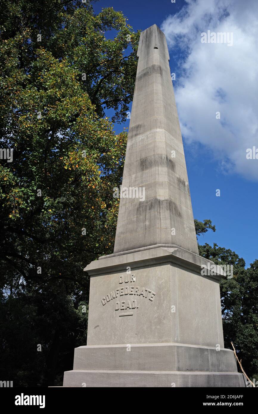 Il nostro monumento morto confederato al cimitero confederato di Chattanooga a Chattanooga, Tennessee. Foto Stock