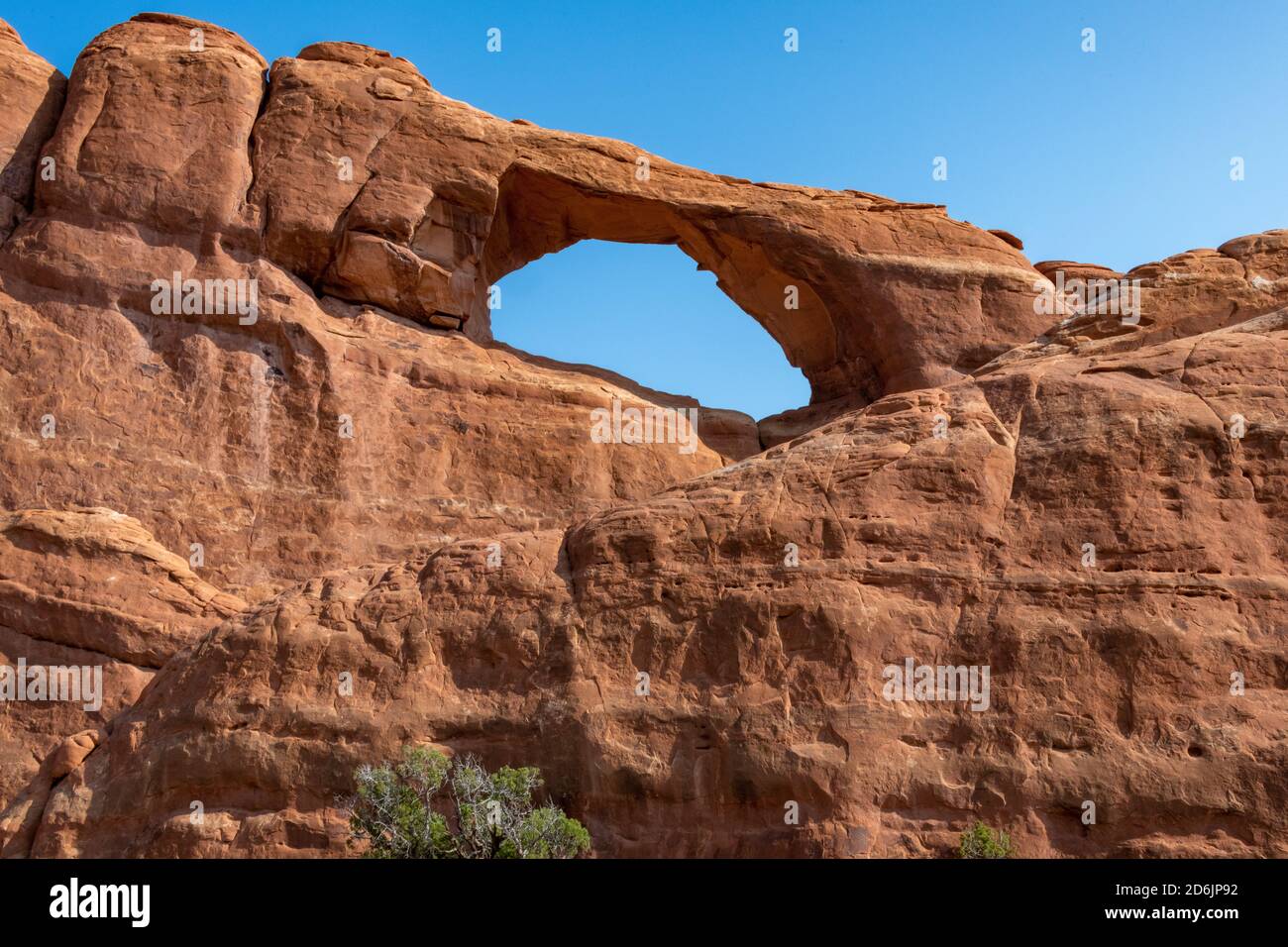 Skyline Arch nel Parco Nazionale degli Arches nel mese di ottobre Foto Stock