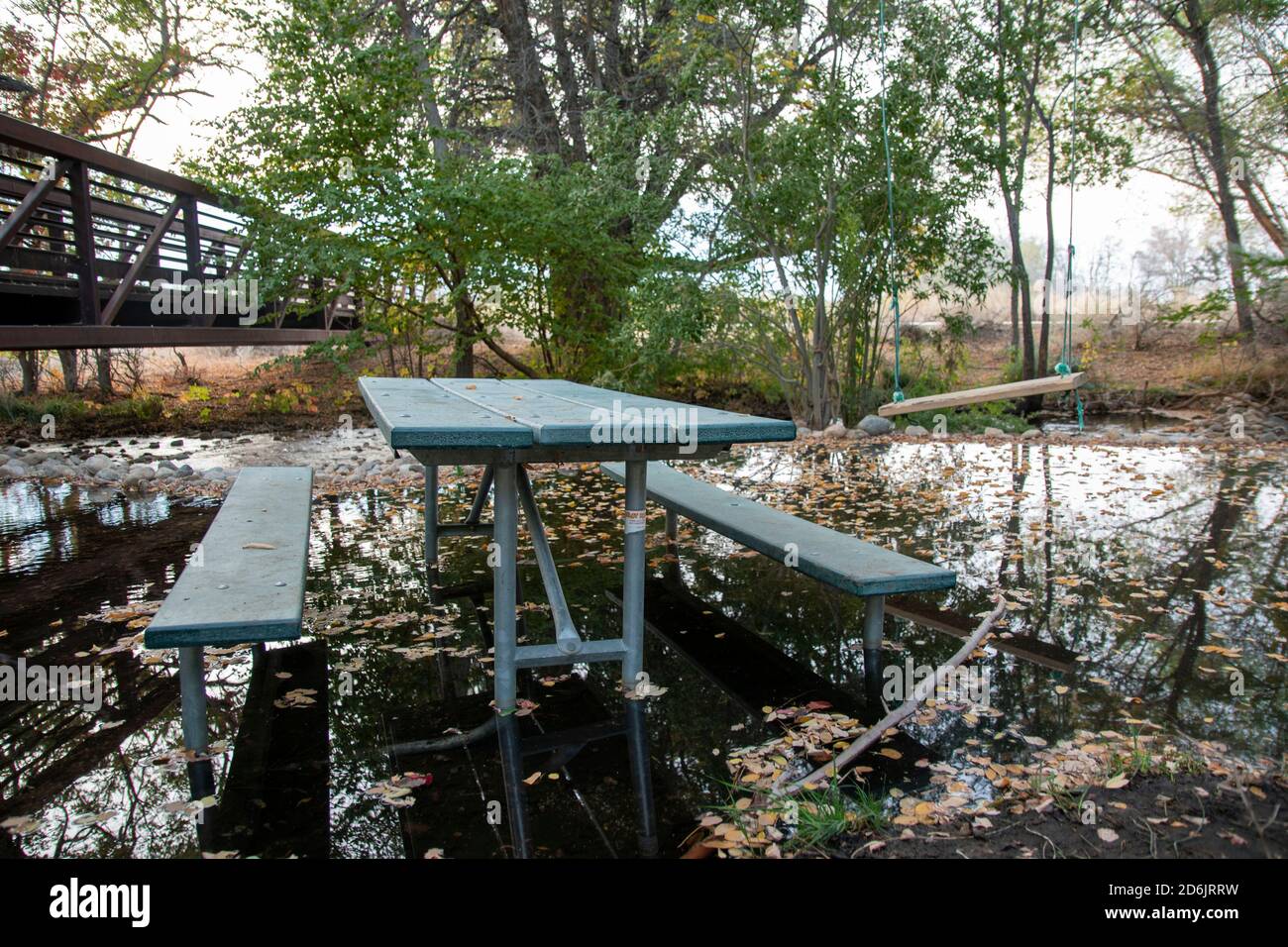 Independence è il capoluogo della contea di Inyo, California, USA e ospita attrazioni come il tribunale, la Edwards House e la Putnam's Stone Cabin. Foto Stock