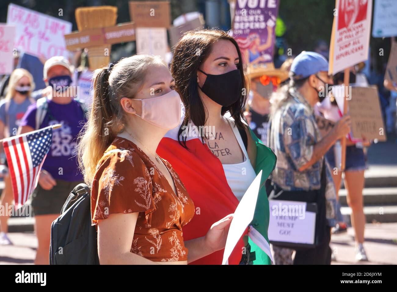 17 ottobre 2020. San Francisco marcia delle donne dopo la morte della Corte Suprema Giustizia Ruth Bader Ginsberg e prima delle elezioni presidenziali degli Stati Uniti. Foto Stock