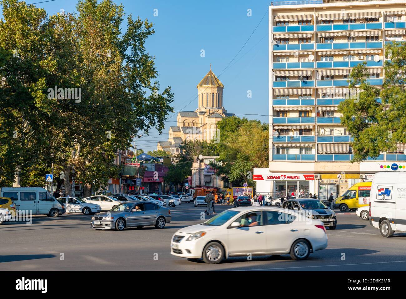 Tbilisi, Georgia - 14 ottobre 2020: Stazione della metropolitana Avlabari. Piazza Avlabari Foto Stock