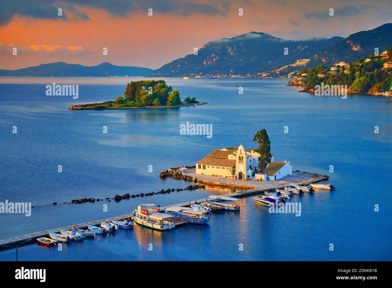 Monastero di Vlacherna, Isola del mouse vicino a Kerkyra, Corfù, Isole IONIE, Grecia Foto Stock