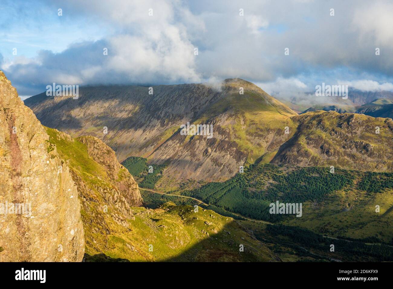 High Crag e Scarth Gap, Lake District National Park Foto Stock