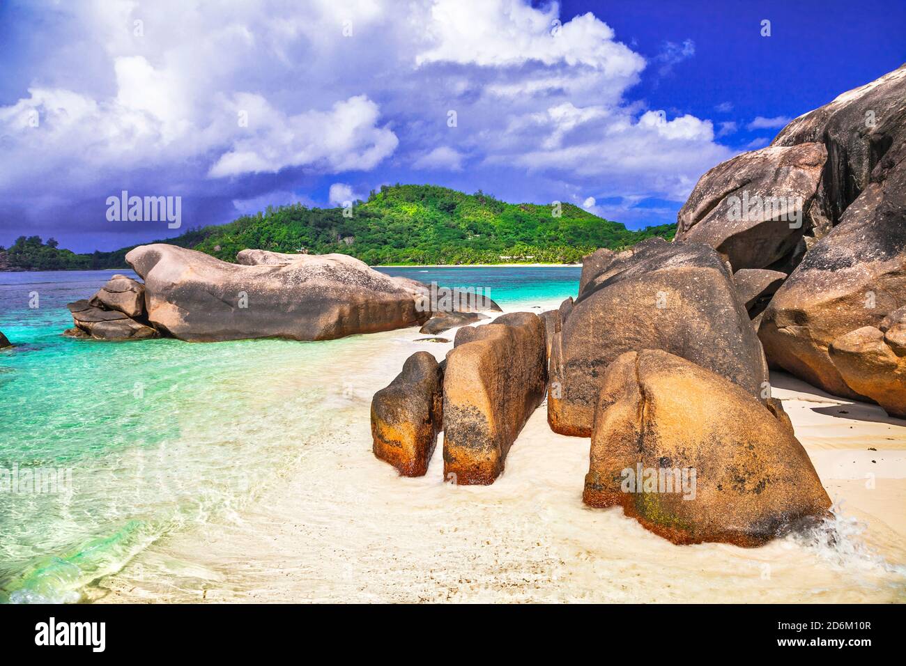 Idilliaca natura tropicale delle isole Seychelles Foto Stock