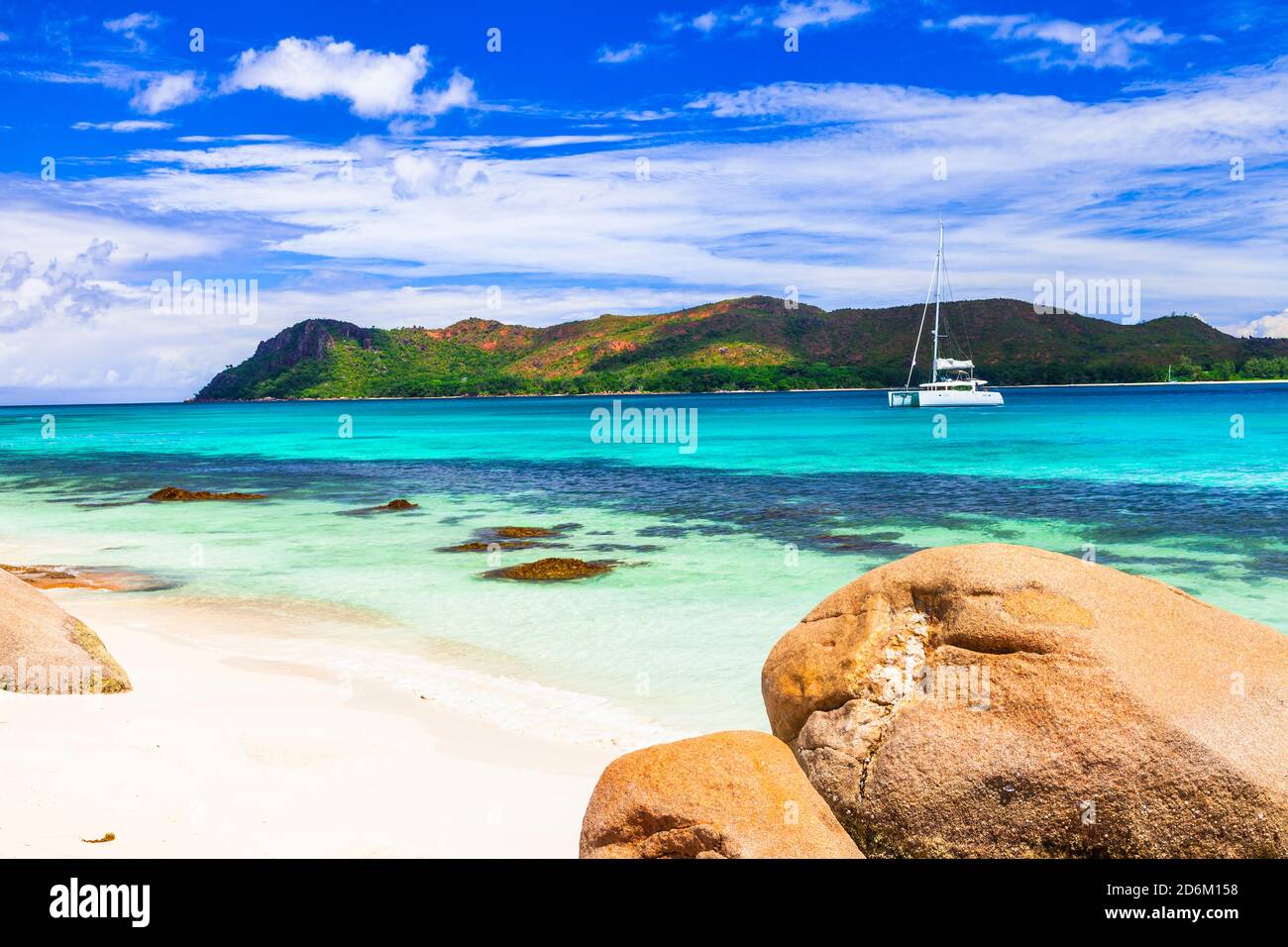 Idilliaca natura tropicale delle isole Seychelles Foto Stock