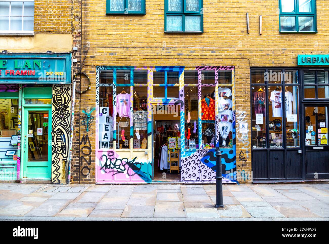 Esterno del negozio Cream Vintage London a Brick Lane, East London, UK Foto Stock