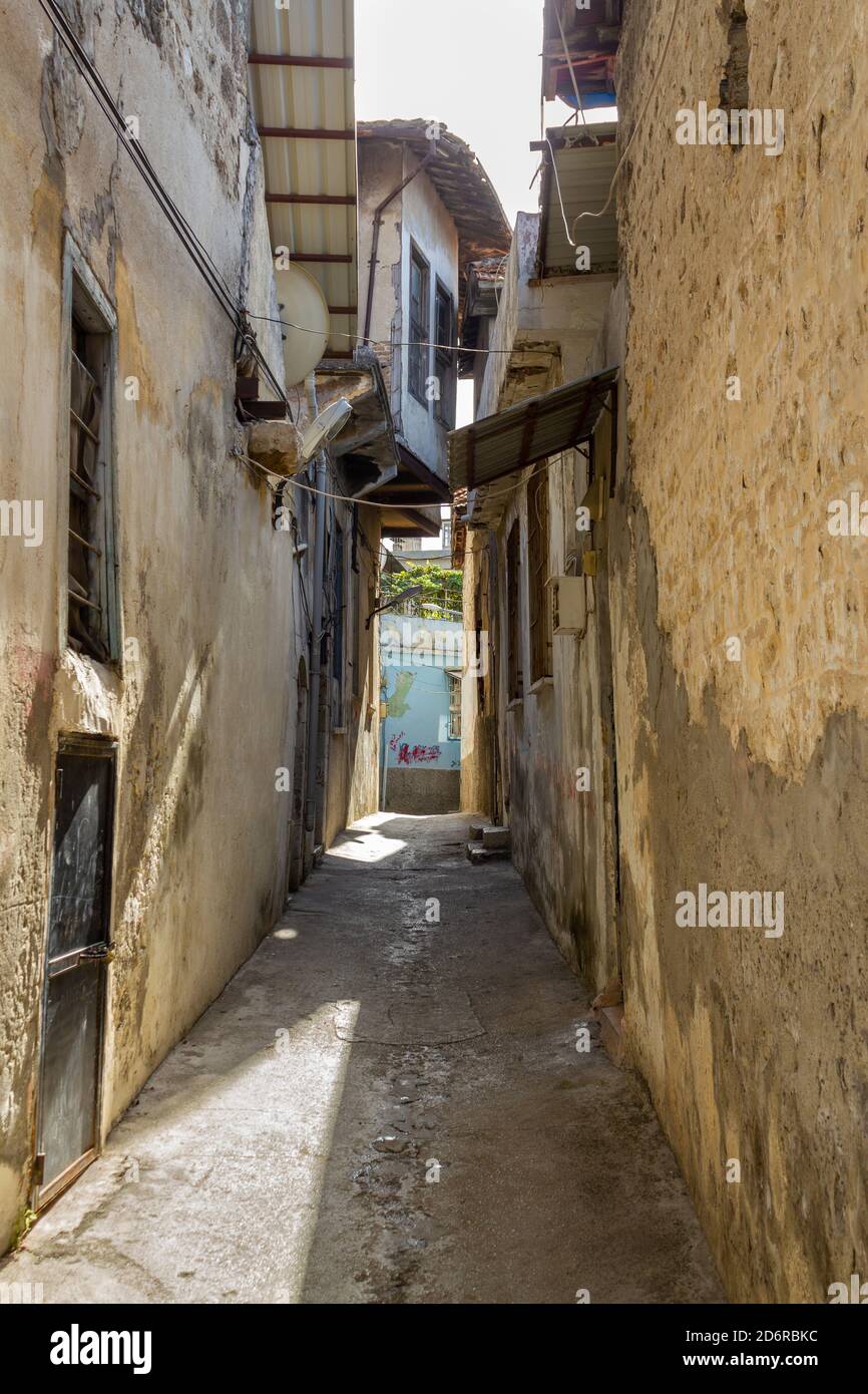 Antakya, Hatay / Turchia - Ottobre 08 2020: Vista di strade e case nel centro storico di Antakya Foto Stock