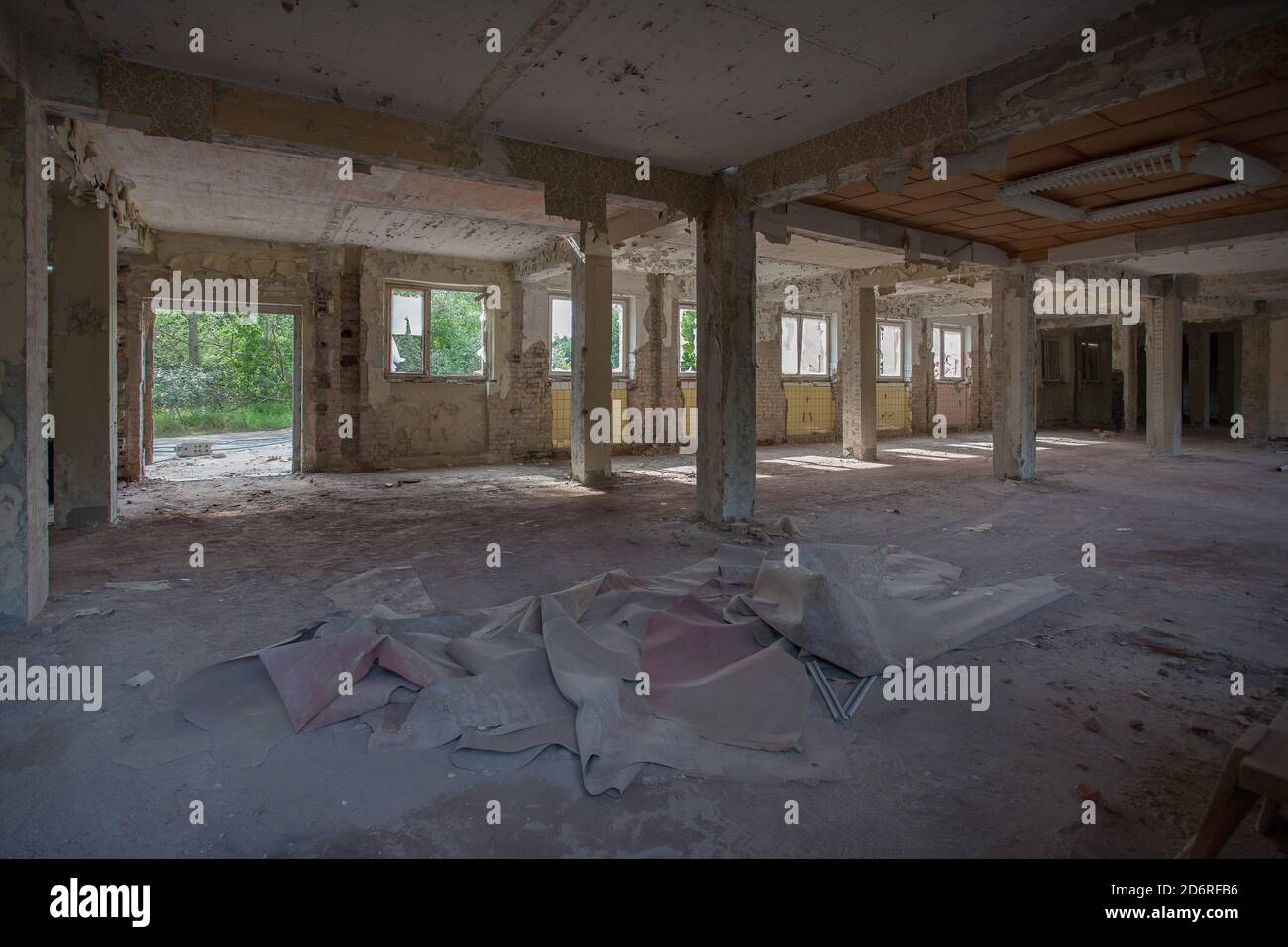 Complesso edilizio Colosso di Prora sull'isola di Ruegen, Germania, Meclemburgo-Pomerania occidentale, Ruegen Foto Stock