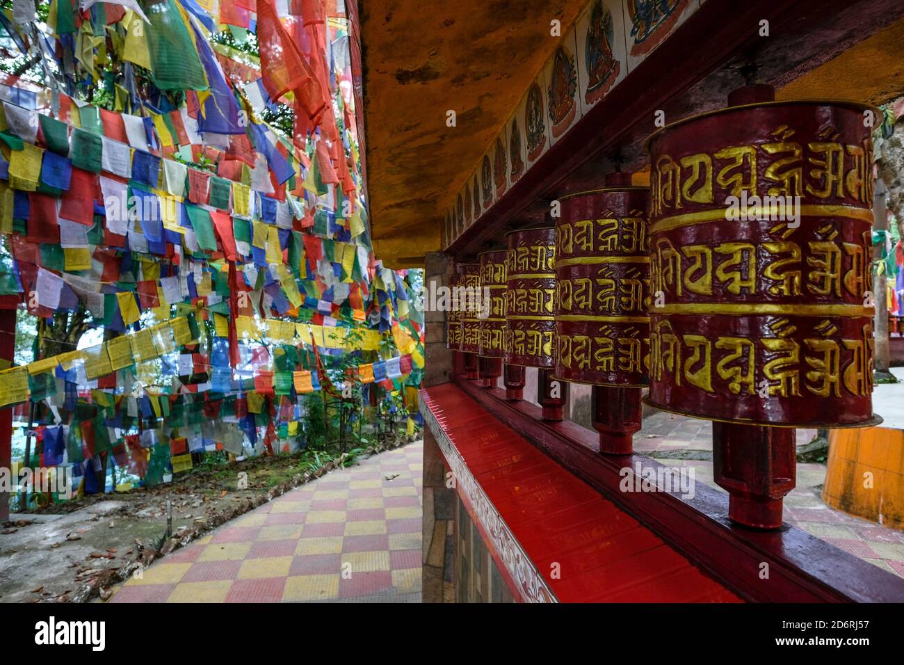 Darjeeling, India - Ottobre 2020: Il tempio Mahakal in Observatory Hill il 13 Ottobre 2020 a Darjeeling, Bengala Occidentale, India. Foto Stock
