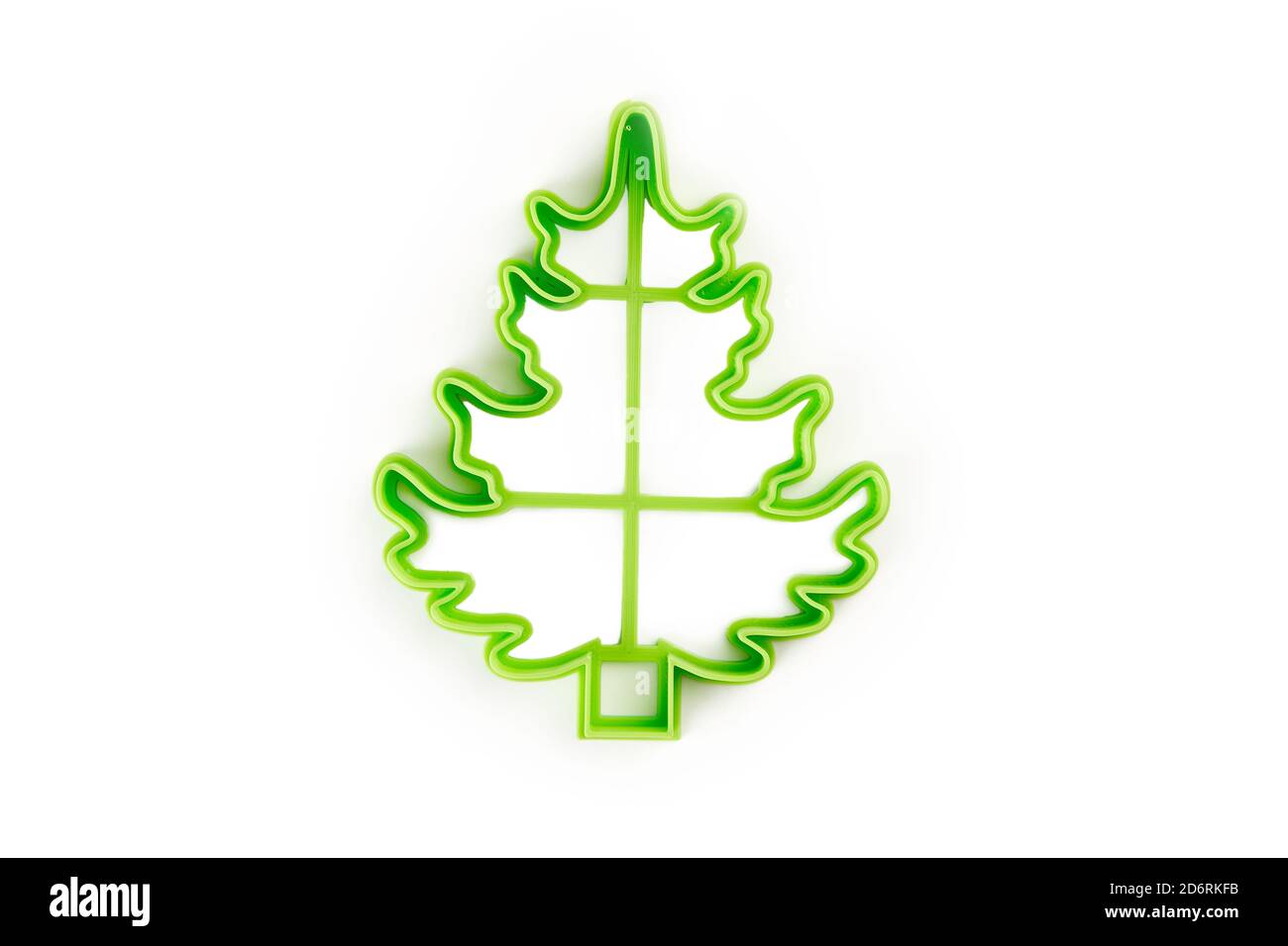 stampo isolato di biscotti dell'albero di natale. utensili da forno di natale. Foto Stock