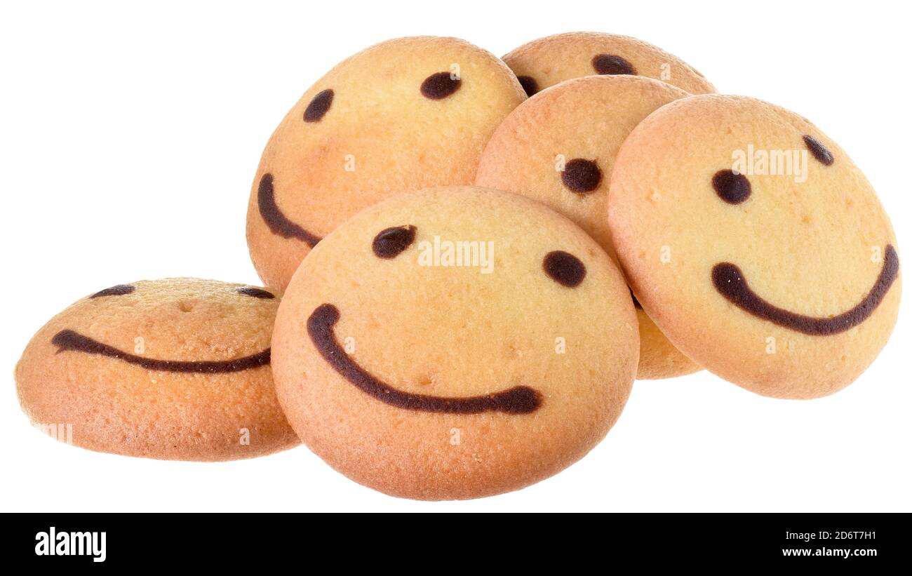 Biscotto rotondo con immagine sorridente isolato su sfondo bianco. Foto Stock
