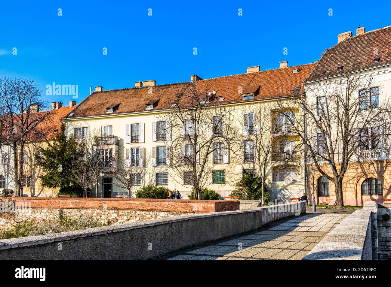 Budapest, Ungheria, marzo 2020, vista di parte della passeggiata Tóth Árpád nel quartiere del Castello Foto Stock