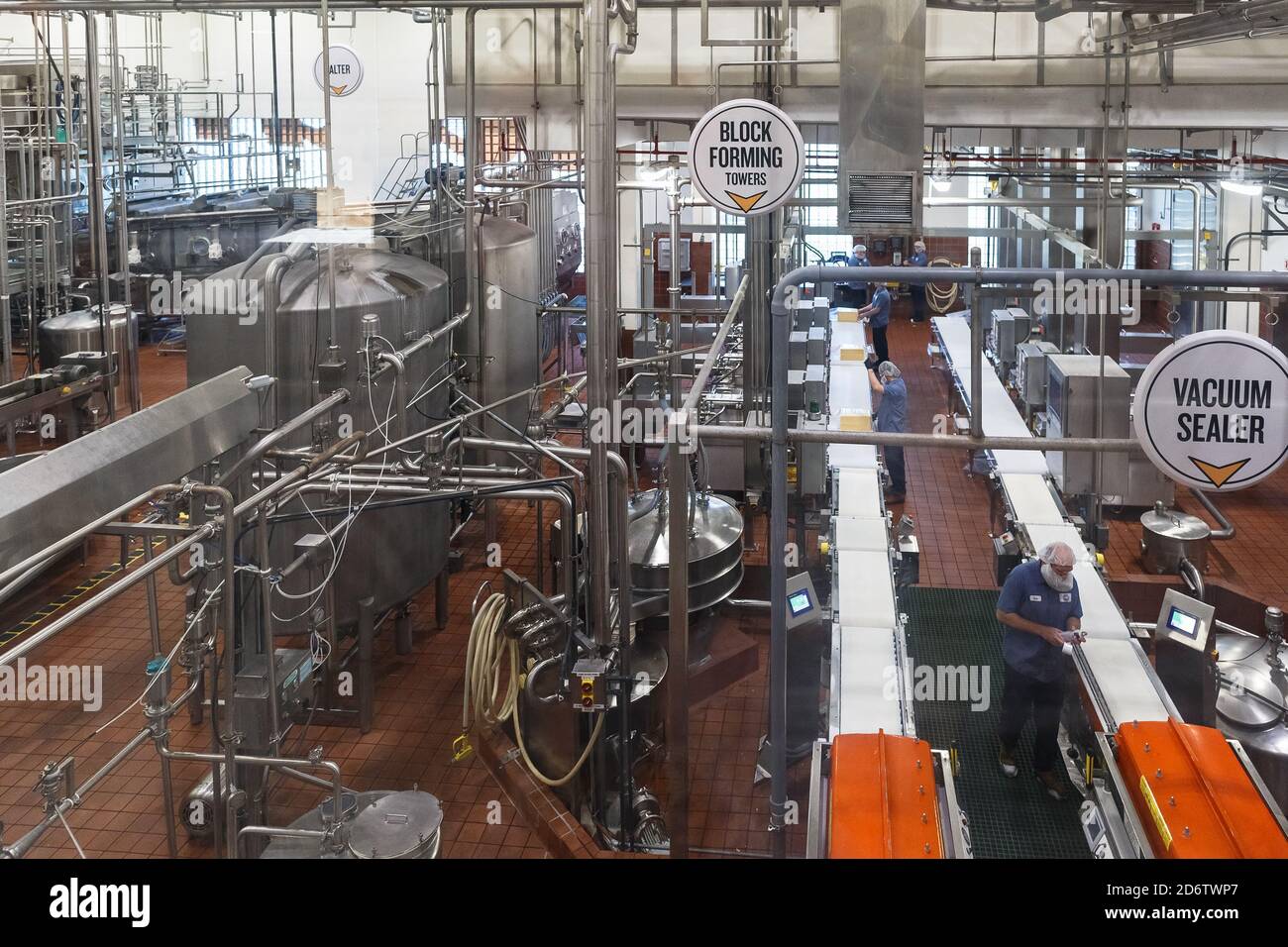 Tillamook, Oregon, USA - 28 giugno 2018: Linea di produzione presso la Tillamook Cheese Factory di Tillamook, OREGON, USA Foto Stock