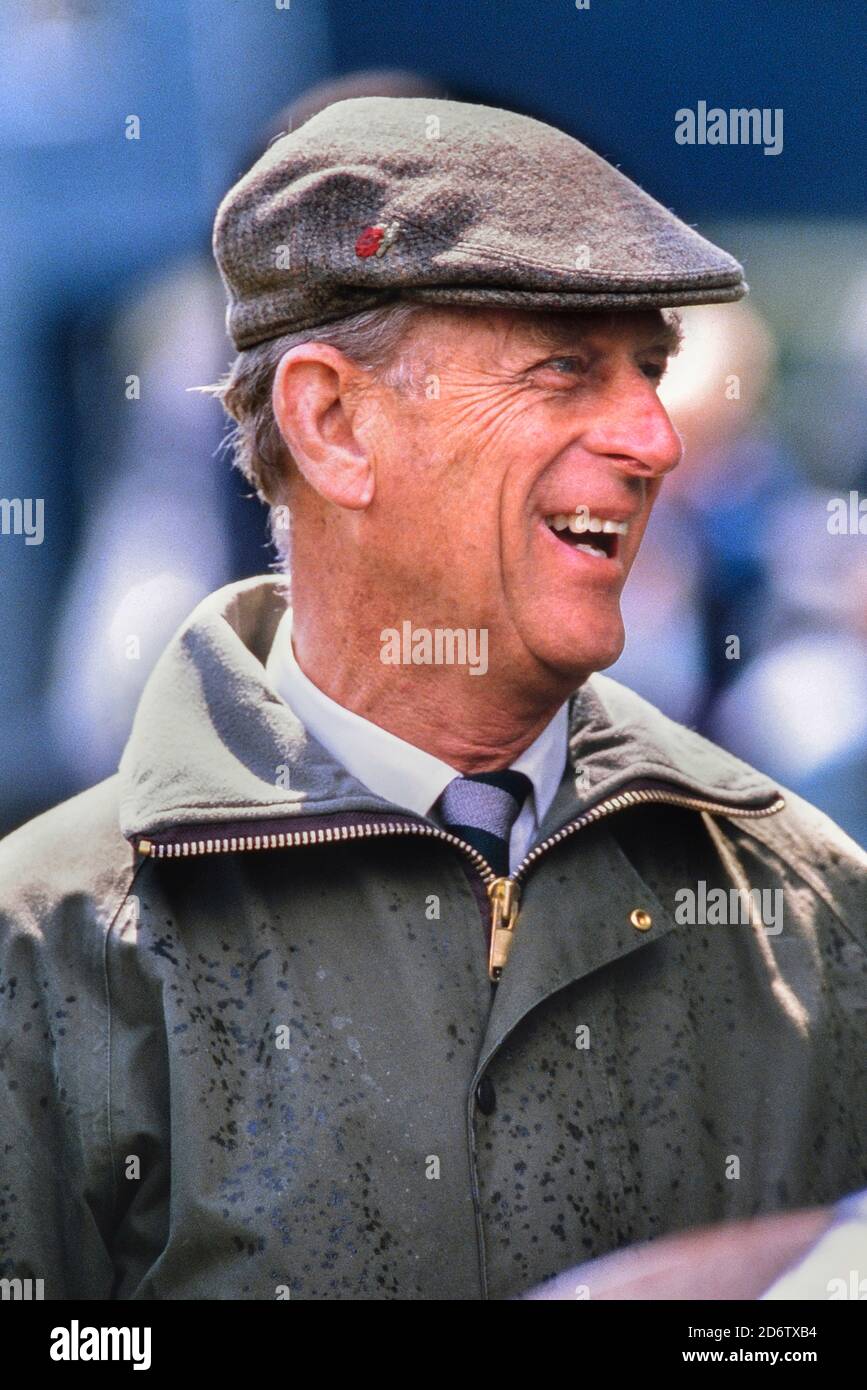 Un sorridente Principe Filippo, Duca di Edimburgo al Windsor Horse Trials. Berkshire, Inghilterra, Regno Unito. Circa anni '80 Foto Stock