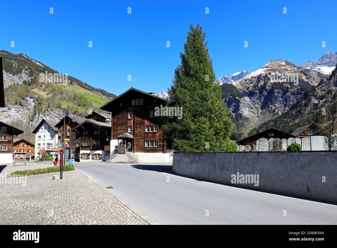 Villaggio di Elm e Martinsloch hole, Glarus, Svizzera Foto Stock