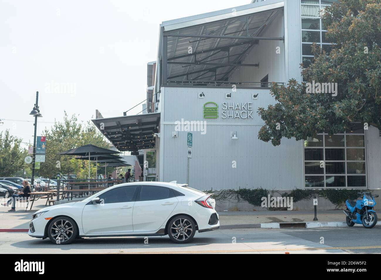 Facciata con logo al ristorante Shake Shack di Sacramento, California, 20 settembre 2020. () Foto Stock