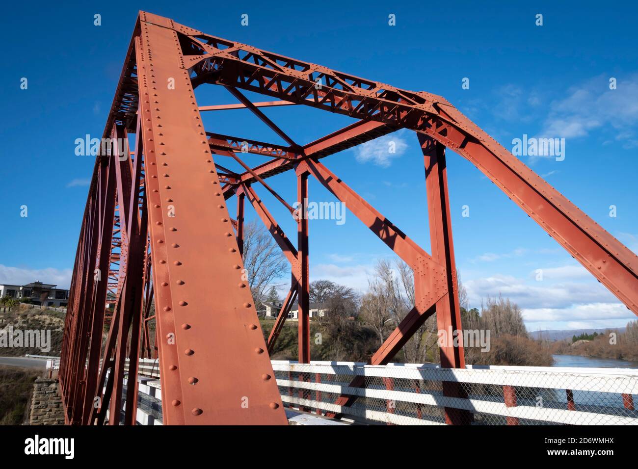 Ponte in acciaio a Clyde, Central Otago, South Island, Nuova Zelanda Foto Stock
