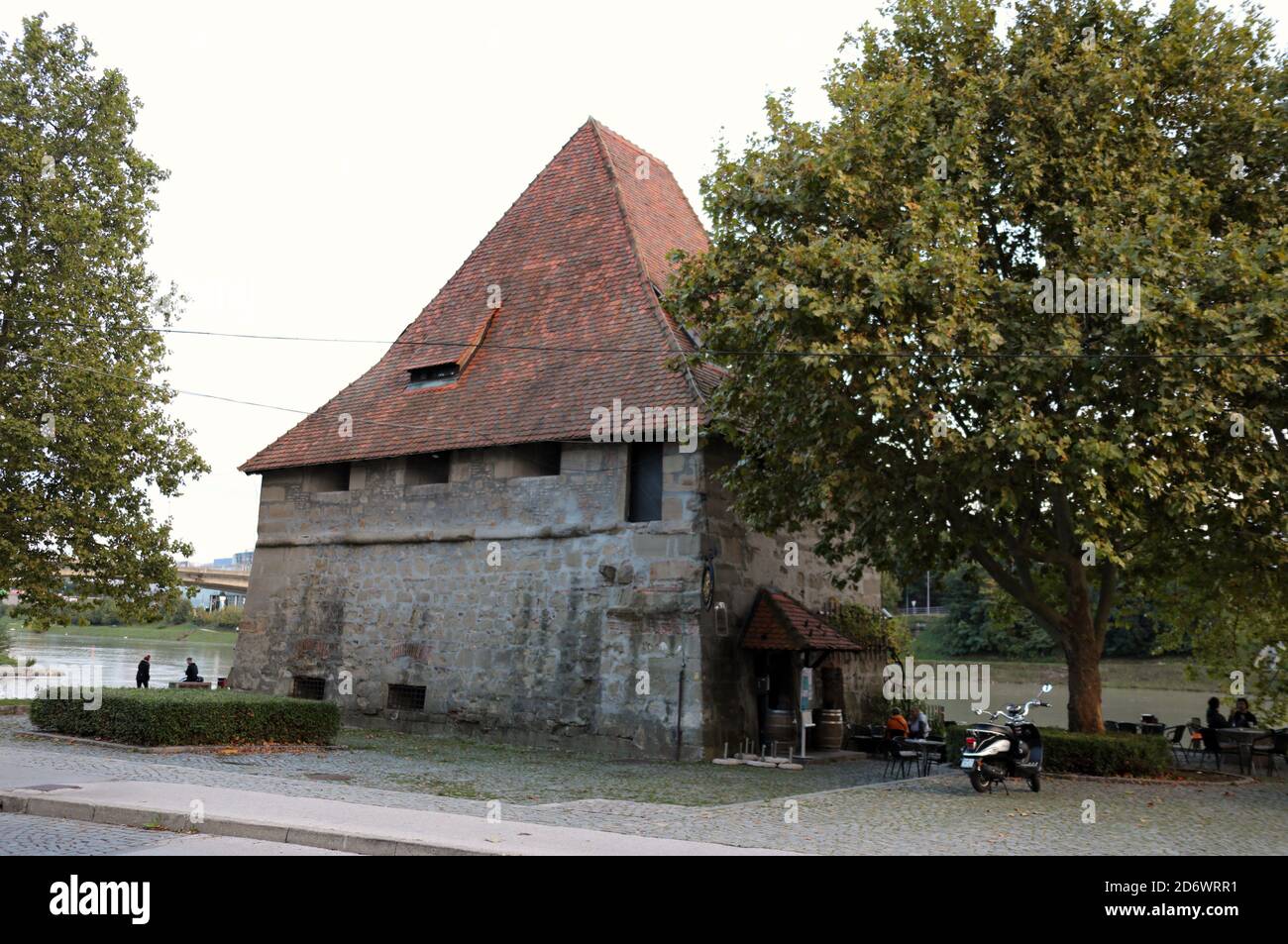 Torre d'acqua medievale nel quartiere Quaresima di Maribor in Slovenia Foto Stock