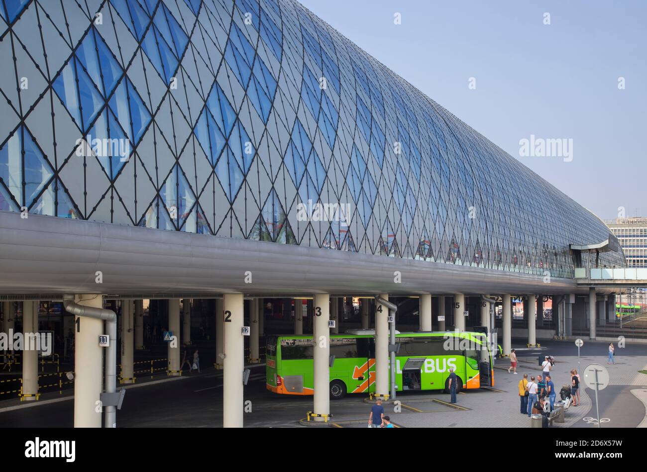 Stazione ferroviaria e stazione degli autobus a Poznan. Polonia Foto Stock