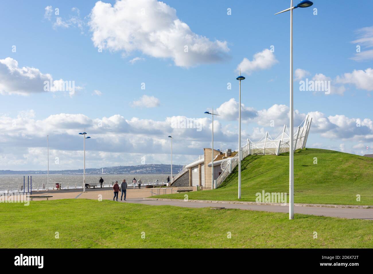 Aberavon Beach Promenade, Teletubbie Hill, la Princess Margaret Way, Port Talbot, Neath & Port Talbot County Borough, Galles, Regno Unito Foto Stock