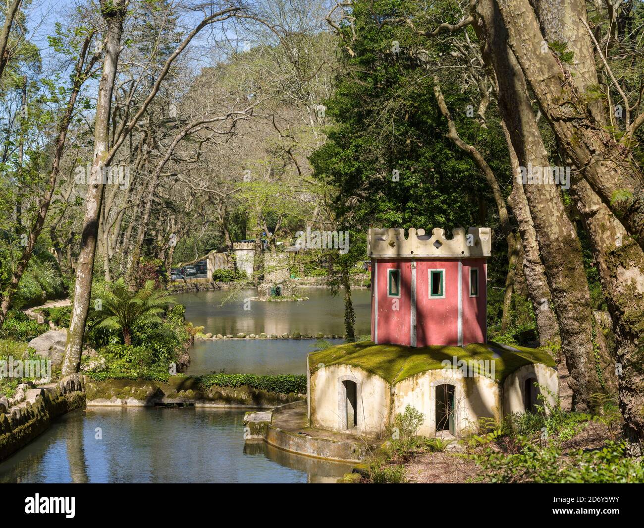 Palacio Nacional da pena, il palazzo nazionale pena, a Sintra, vicino a Lisbona, parte del patrimonio mondiale dell'UNESCO. I giardini di pena. Europa, Sud UE Foto Stock