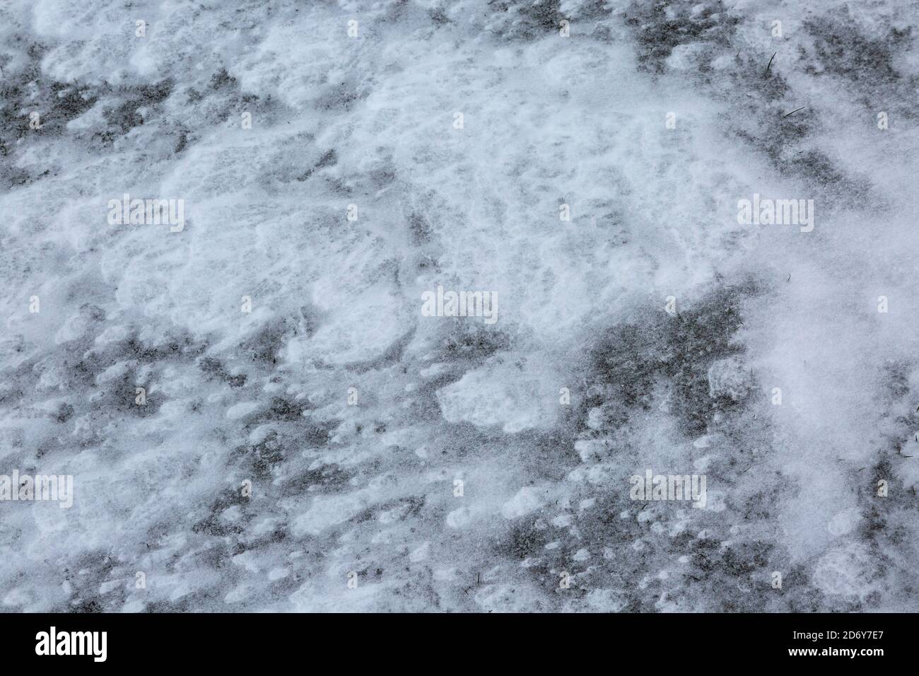 Terreno ghiacciato con consistenza di neve Foto Stock