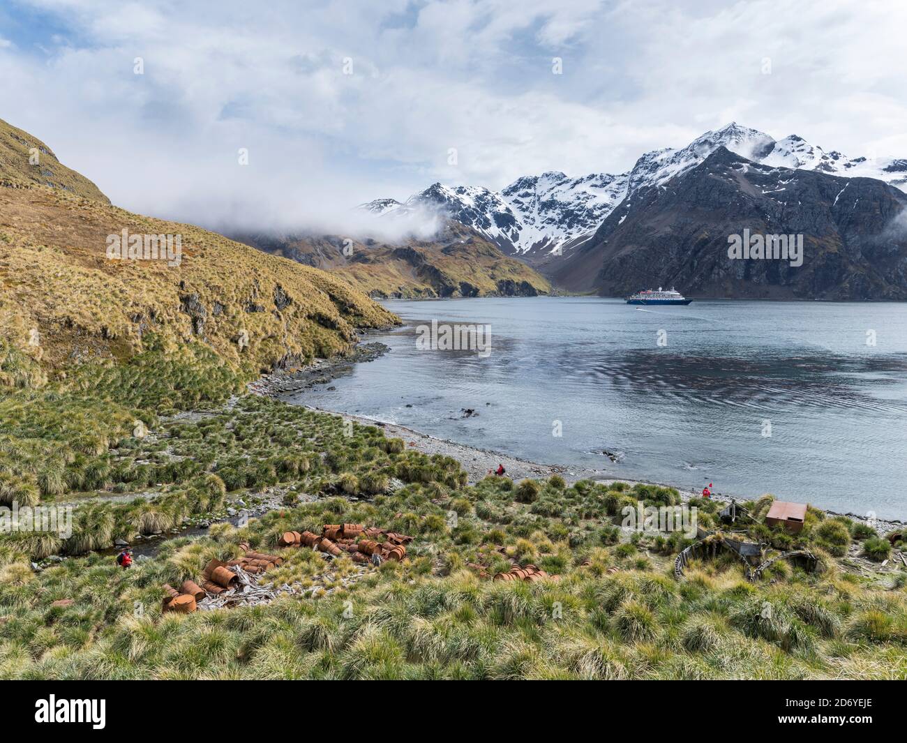Rovine della stazione di caccia Gothul nel sud della Georgia. Antartide, Subantartica, Georgia del Sud, ottobre Foto Stock