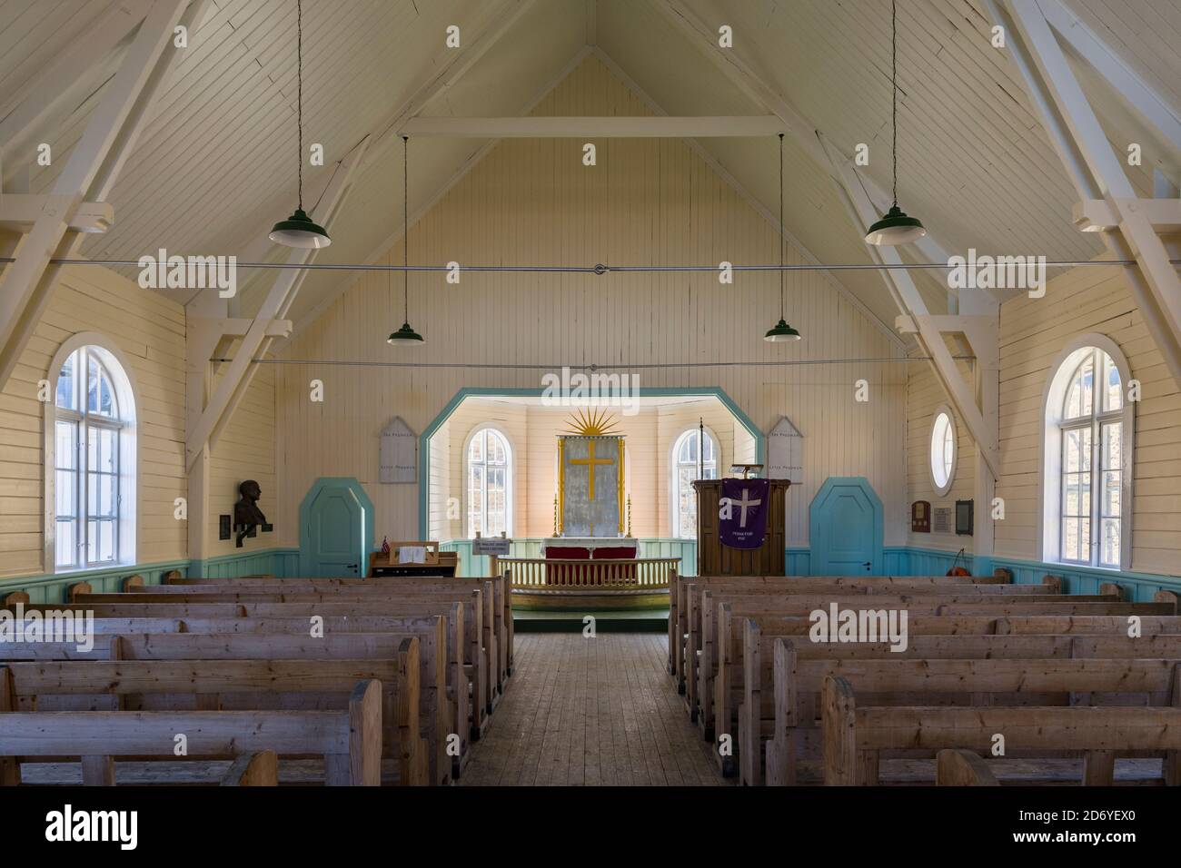 La chiesa. Stazione di balene di Grytviken nella Georgia del Sud. Grytviken è aperta ai visitatori, ma la maggior parte delle pareti e dei tetti della fabbrica sono stati demoliti Foto Stock
