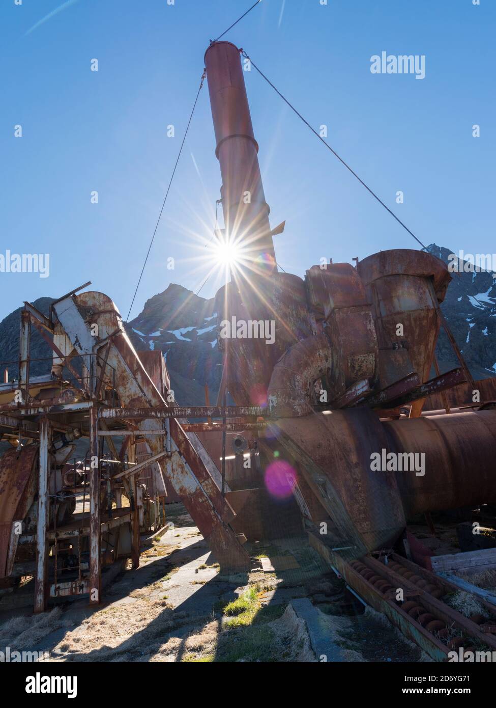 L'ex fabbrica di Guano. Stazione di balene di Grytviken nella Georgia del Sud. Grytviken è aperto ai visitatori, ma la maggior parte delle pareti e dei tetti della fabbrica hanno api Foto Stock
