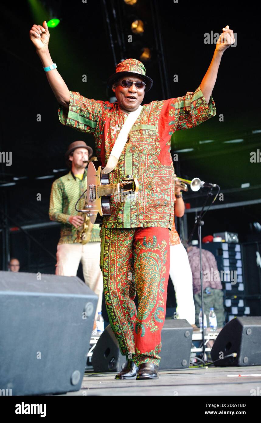 EBO Taylor si esibisce al festival Womad di Charlton Park, Wiltshire. Foto Stock